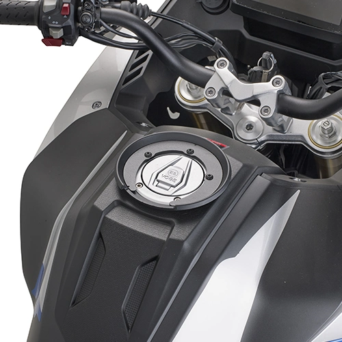 Givi BF79 mocowanie torby TANKLOCK